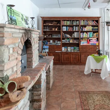 Poggio Del Pero مزرعة للإقامة
