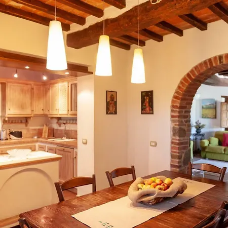 مزرعة للإقامة Poggio Del Pero